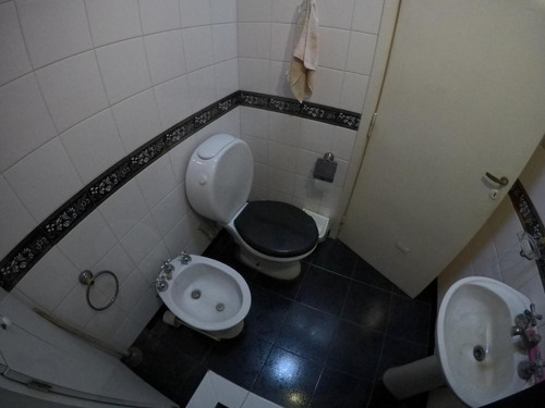 Imagen 11 de 30 de Venta Casa En Esquina Const. Sobre 2 Lotes Amplio Fondo Libre - Llavallol