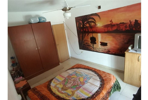 Casa 3 Dormitorio Patio Seco Y Amplio Jardin