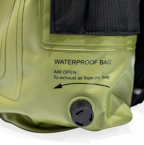 Imagen 8 de 10 de Mochila Moto Estanco Impermeable 33/55 Lts Samurai Warrior