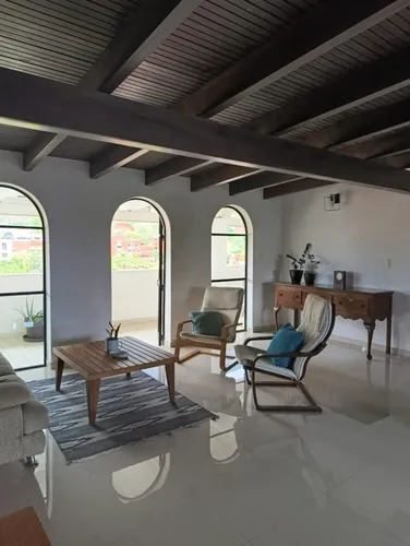 Se Alquila Apartamento En La Urb. Sebucan Con Vista Al Avila Y No Falta El Agua