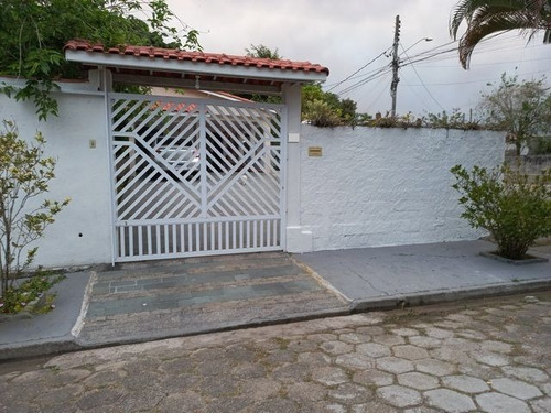 Imagem 28 de 30 de Casa Com Amplo Quintal E Piscina - Ca3651