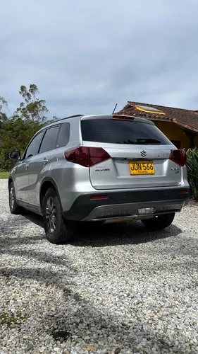 Vitara Live 2wd At Modelo 2022 Color Plata 49.000 Km