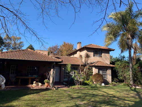 Casa  En Venta En Acacias Blancas, Maquinista F. Savio, Escobar