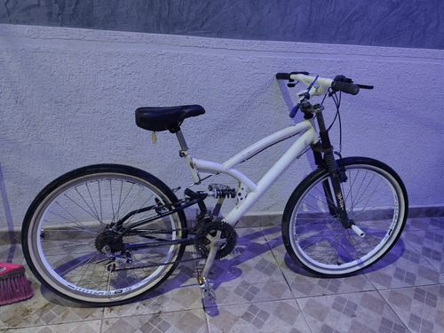 Imagem 1 de 1 de Bicicleta Aro 26