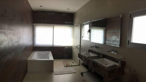 Imagen 11 de 14 de Casa Al Rio En Venta - 3 Dormitorios - San Isidro Labrador