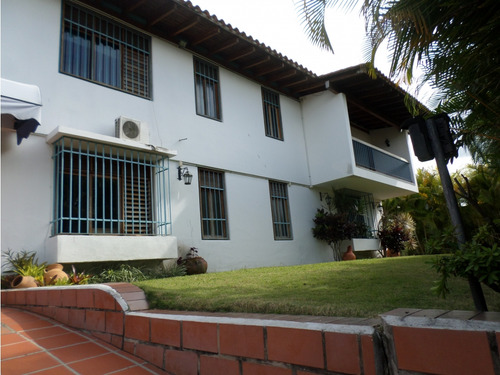 Casa En Venta En Lomas Del Mirador Caracas