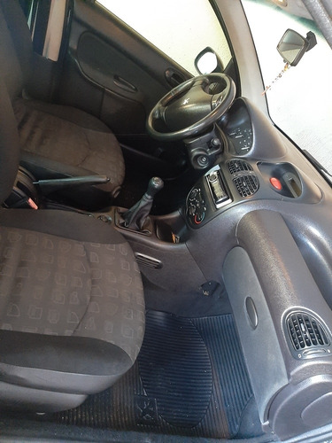 Peugeot 206 2005 1.6 16v Presence Flex 5p