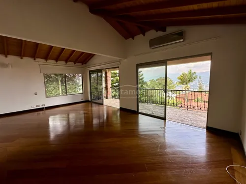 Casa En Arriendo En El Poblado. Cod A775953