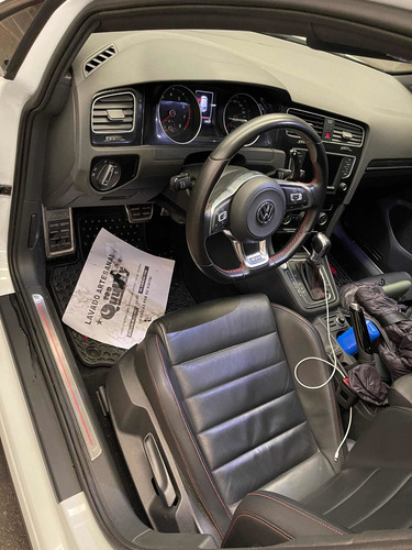 Imagen 2 de 10 de Volkswagen Golf 2017 2.0 Gti Tsi App Connect + Cuero
