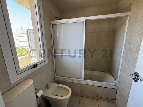 Venta Depto 2 Ambientes Con Cochera - Torre De Primer Nivel - Palermo Hollywood