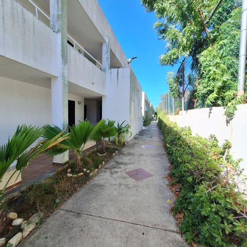 Venta De Hotel Cerca De Playa Caribe Margarita