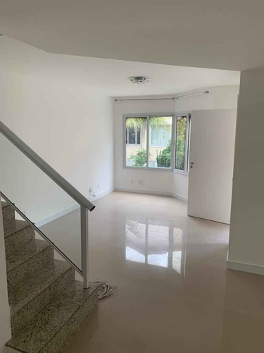 Casa De Condomínio À Venda Na Estrada Pau-ferro, Freguesia, Rio De Janeiro - Rj - Liv-4781