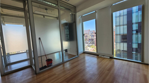 Oficina 110 M2 / Edif Clase A - M. Los Leones