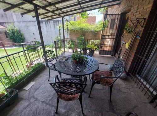 Venta O Permuta Hermoso Chalet En El Centro De San Miguel