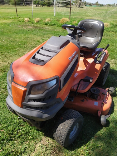 Tractor Cortacesped Husqvarna Yth24v54