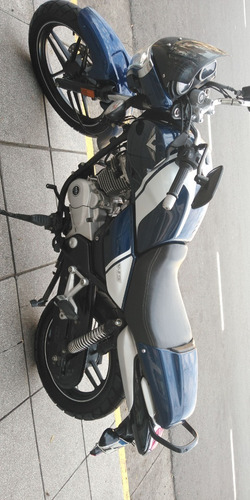 Bajaj V15