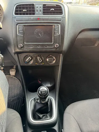 Volkswagen Polo 1.6 L4 Sound Mt