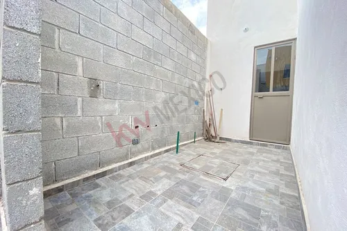 Casa Con Habitación En Planta Baja, Ubicada Al Oriente De Torreón.