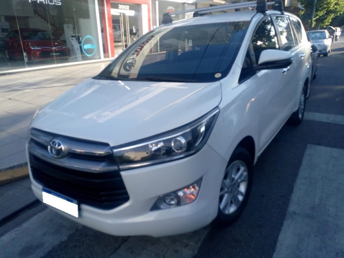 Toyota Innova 2.7 Srv 6 A/t 2018 En Garantia