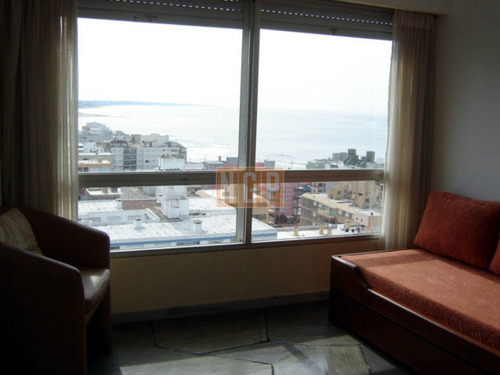 Imagen 20 de 27 de Apartamento En Peninsula, 3 Dormitorios *