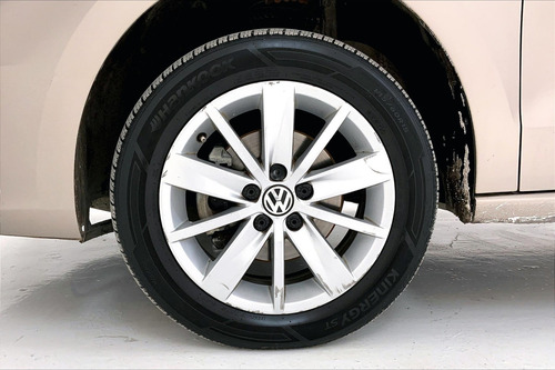 Imagen 9 de 15 de Volkswagen Vento Sedan 4 Pts Comforline, Td, Tm5, A/ac, Ve,