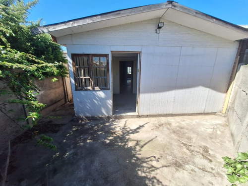 Casa En Venta De 2 Dorm. En Maipú