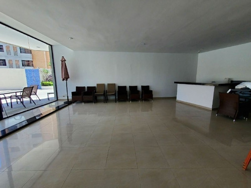 Imagen 22 de 26 de Maria Emilia Vende 04246447007