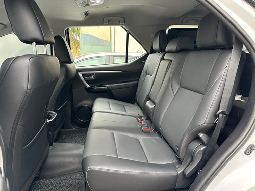 Toyota SW4 2.8 TDI SRX 7As 4x4 6At