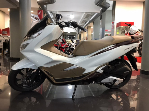 Imagen 2 de 6 de Honda Pcx 150 Y Dlx 0km Mejor Entrega Inmediata