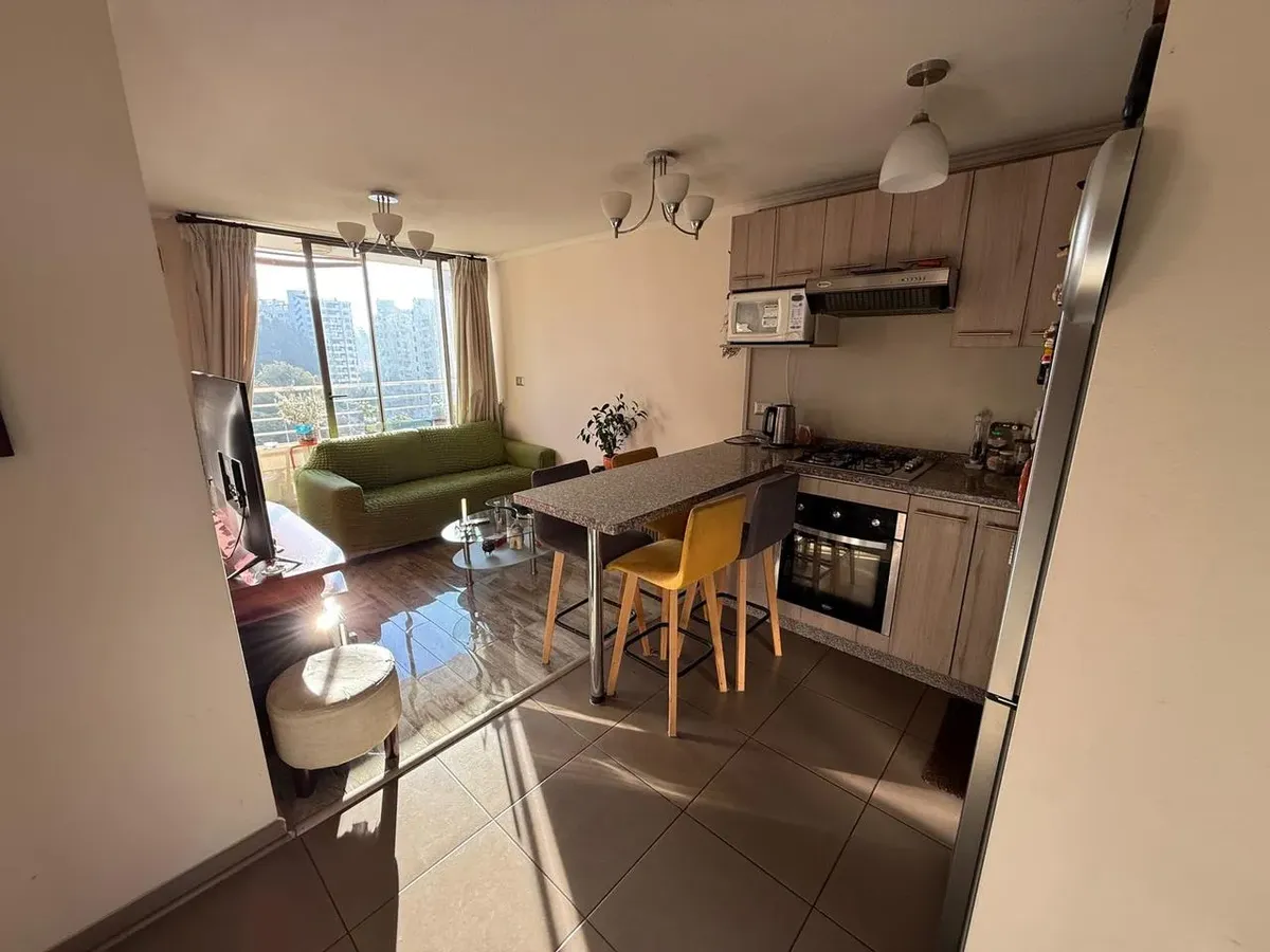 Imagen 2 de 21 de Departamento 2d 1b En Piso 5 Condominio Valparaíso
