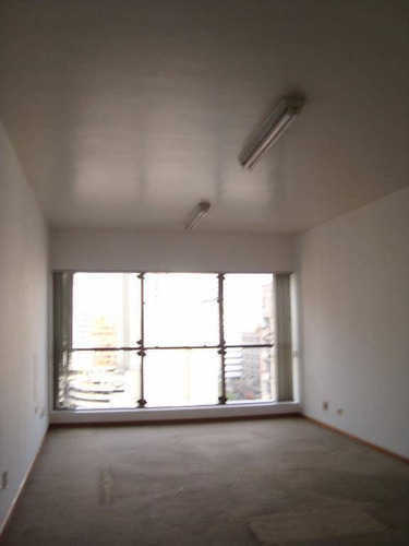 Imagem 3 de 10 de Conjunto - Venda Por R$ 280.000,00 Ou Aluguel Por R$ 800,00/mês - Centro - Curitiba/pr - Cj0006