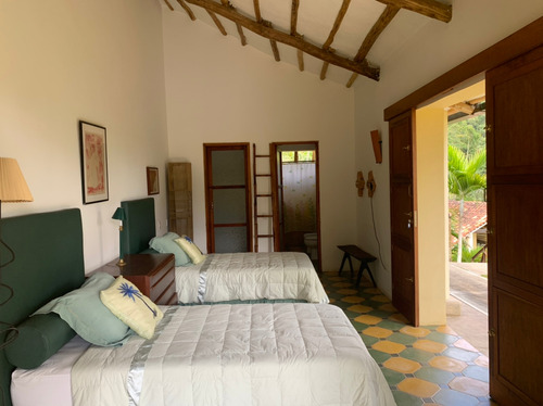 Se Vende Finca 4 Hectareas 6h+5b+50e Sabaneta