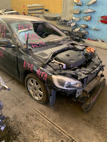 Imagen 2 de 11 de Volvo S60 Addition 2018 T4 4cil 2.0l Piel. Solo Por Partes D