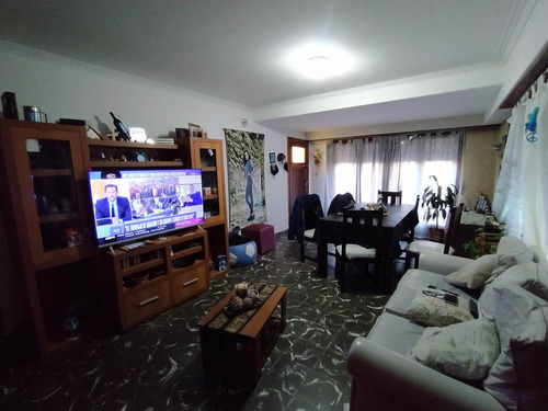 Venta En Block - Tres Departamentos En Ph Con Garage Y Entrada Para Auto