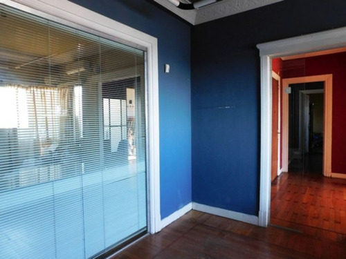 Apartamento En Venta! 4 Dormitorios En Ciudad Vieja
