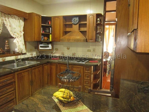 Imagen 6 de 24 de Casa En Venta El Cafetal Caracas. En Calle Cerrada Con Vigilancia