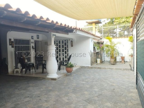 Jt Vende Hermosa, Espaciosa, Iluminada, Comoda Y Confortable Casa En Conjunto Cerrado De El Recreo Cabudare