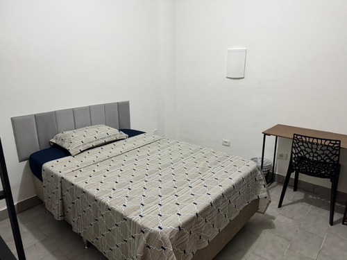 Pensionato Com Suítes E Quartos Individuais (mobiliado)