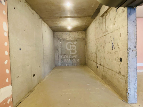 Local Comercial Con Alto Tráfico Y Frente Vidriado