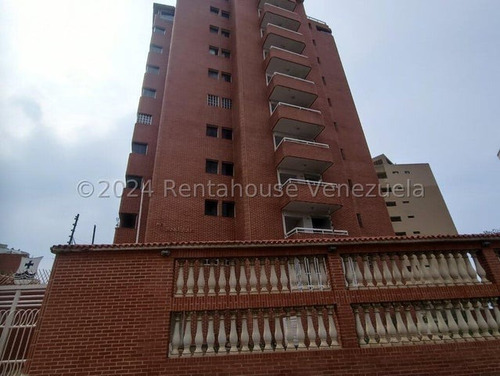 Apartamento En Venta Playa Grande Mls# 24-23480 Em