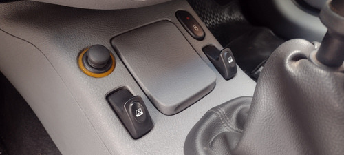 Renault Clio 1.2 Authentique Pack Ii 75cv