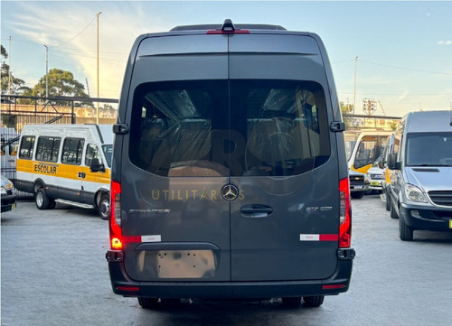 Van Mercedes Sprinter 517 Big 2025 Executiva 21 Lugares 0km