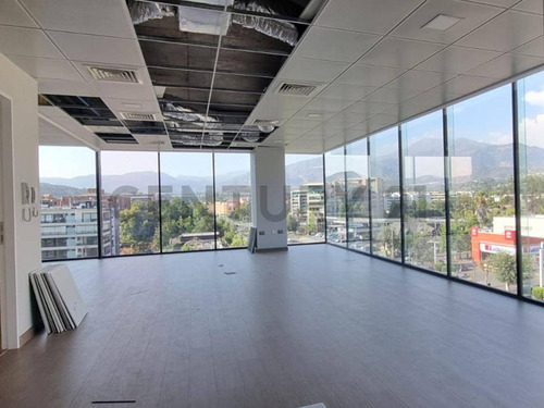 Oficina En Arriendo En La Dehesa Excelente Ubicacion