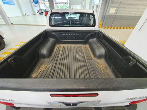 Toyota Hilux 147 Hp Dc 2.4 4x4 Die 2018 Egv914