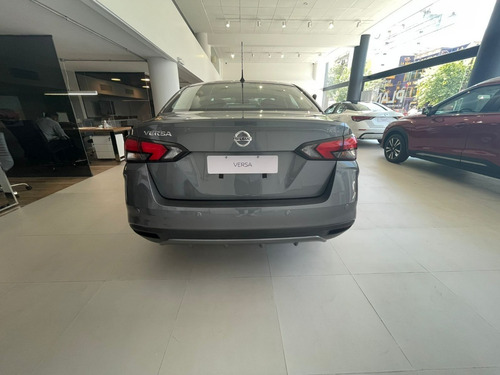 Imagen 18 de 25 de Nissan Versa 2023 1.6 Sense Mt