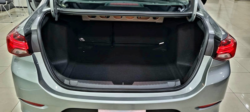 Chevrolet Onix PLUS 1.0T LT MT