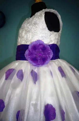 Vestido Para Niña Con Pétalos De Rosa Color Morado en venta en Gustavo A.  Madero Distrito Federal por sólo $   Mexico