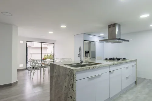 Casa En Venta En Calatrava. Cod V5907