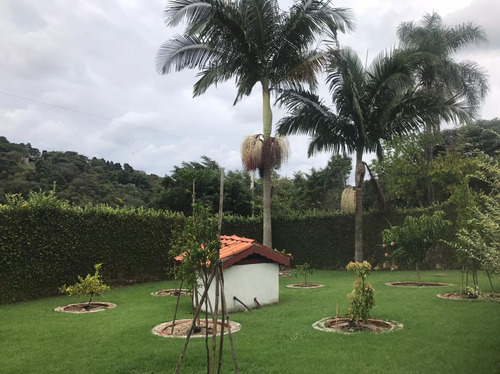 Chácara Em Mairinque Completa