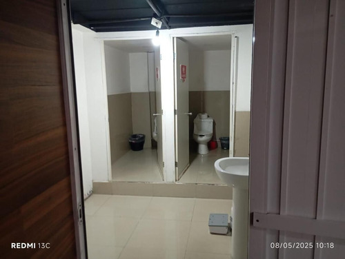 Renta Bodega Comercial En Plaza Echegaray, Naucalpan